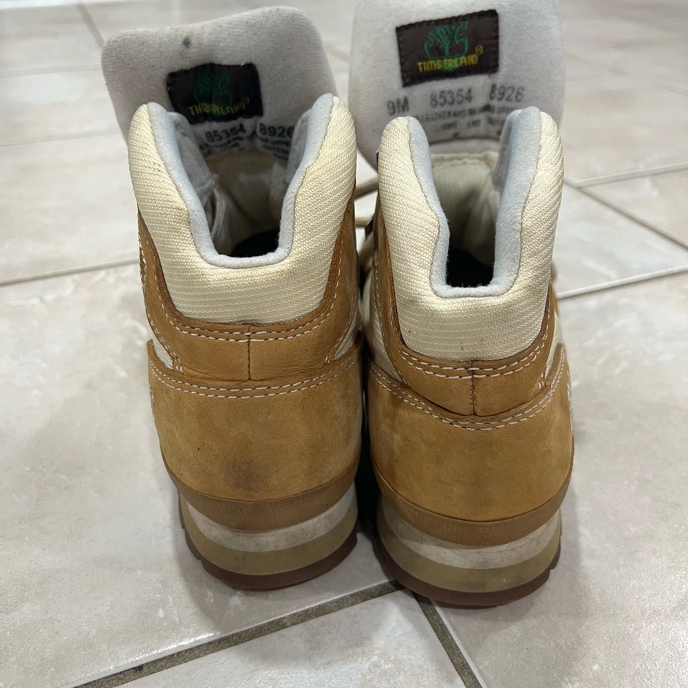 Timberland Wheat and Cream Lace-Up Ankle Boots - Picture 3 of 3